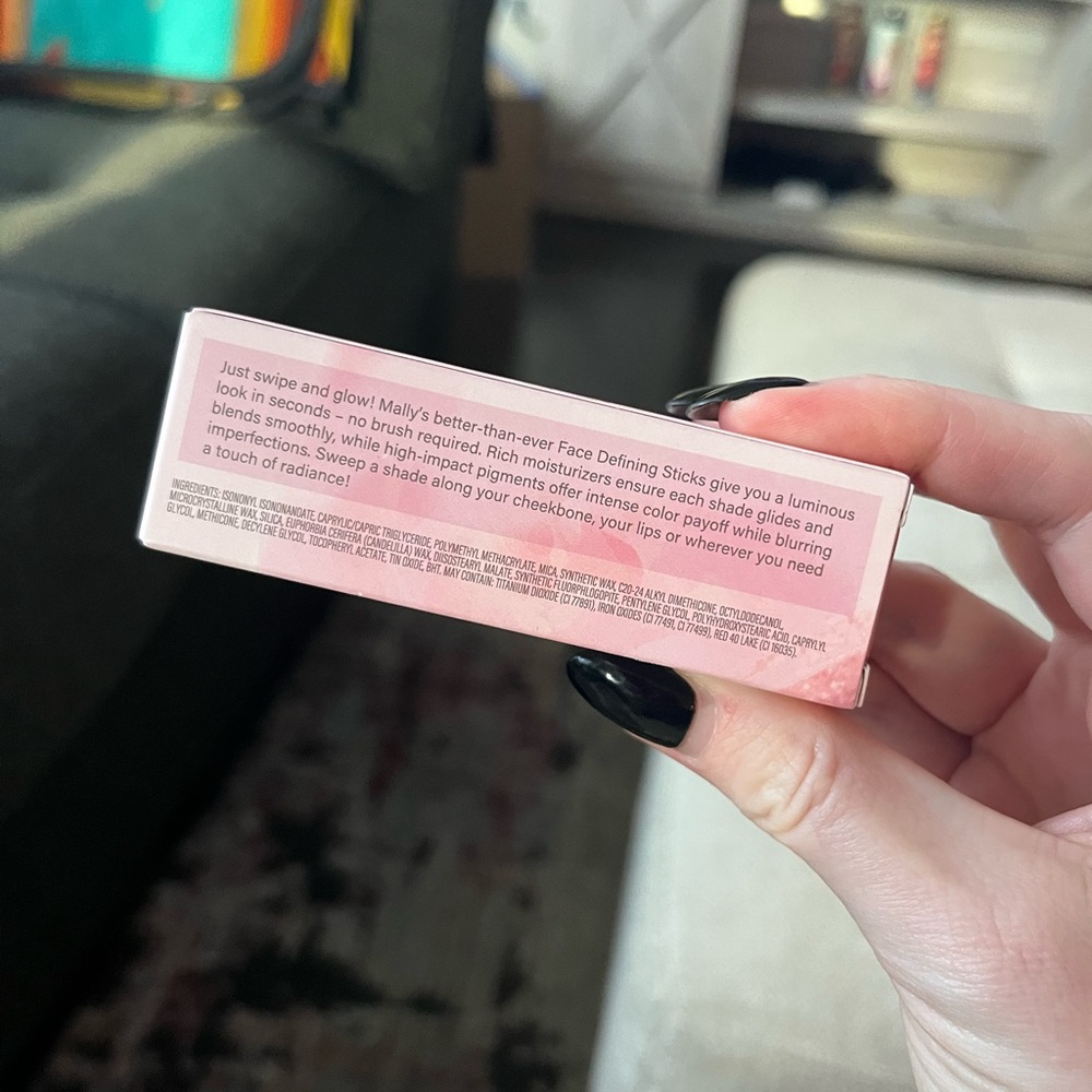 Mally Beauty - Soft Pink Blush Stick - Picture 4 of 8